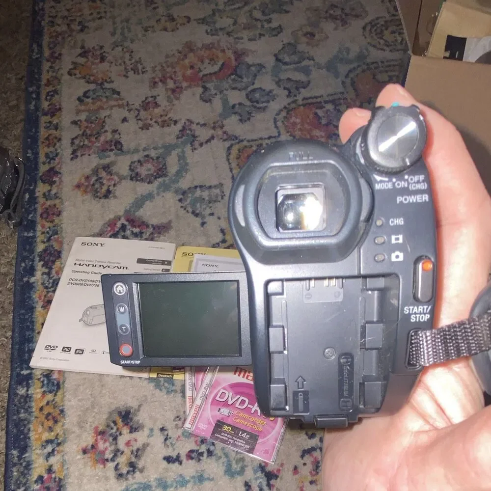 Sony Handycam DCR-DVD108 DVD-RW Handheld Camcorder NO BATTERY UNTESTED